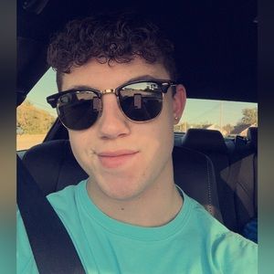 Meet your Posher, Colby